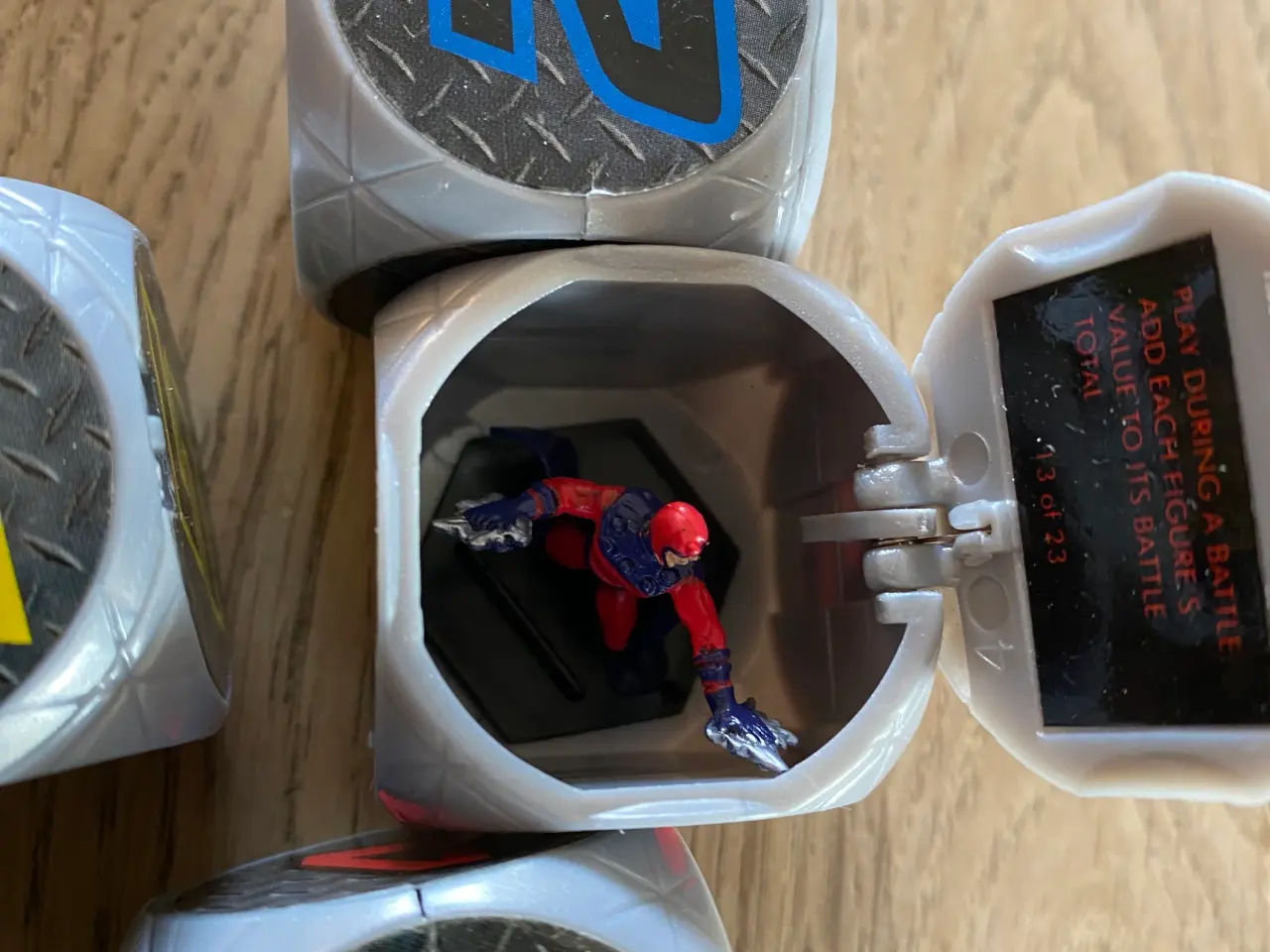 Billede 2 - Marvel Dice, 6 stk.