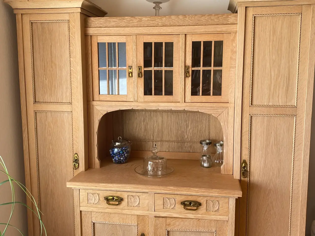 Billede 1 - Smuk gammel buffet