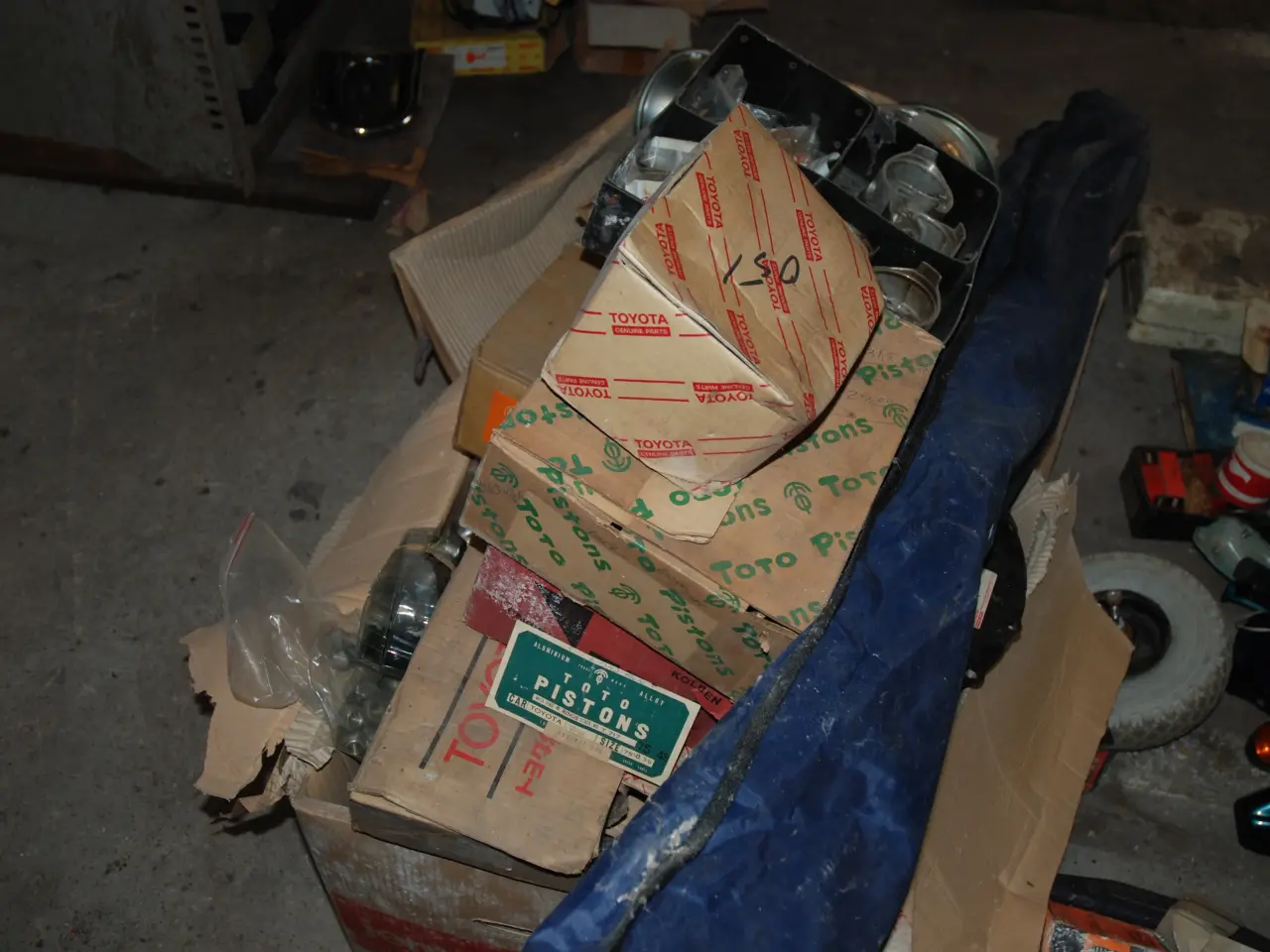 Billede 2 - TOYOTA MASSER AF RESERVEDELE