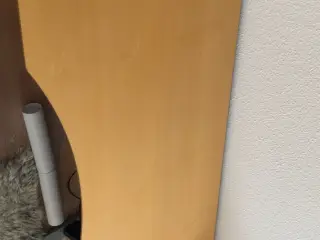 Skrivebord til salg