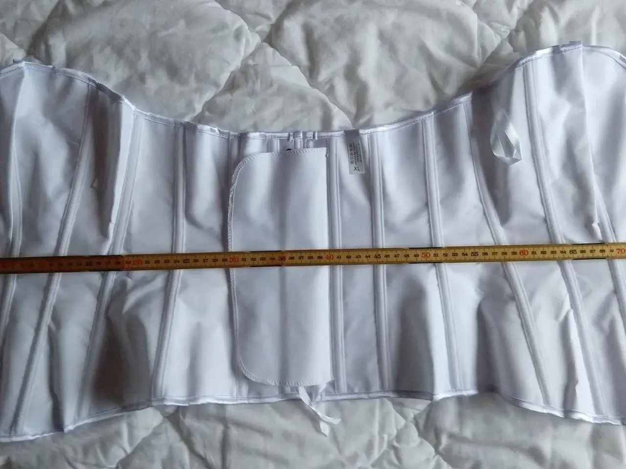 Billede 5 - Glat satin korset, str. 38