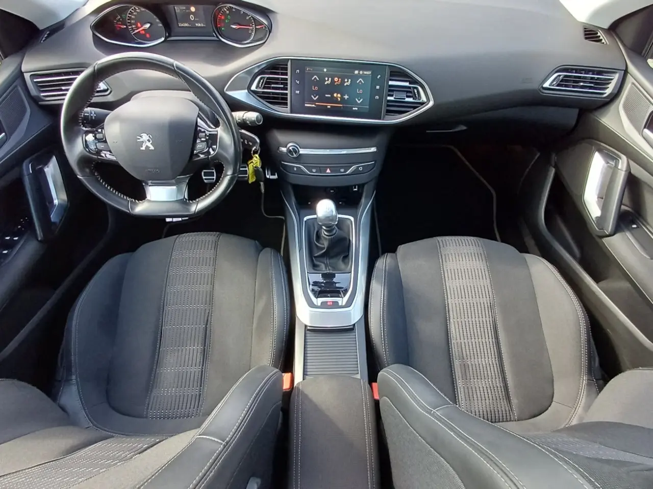 Billede 10 - Peugeot 308 1,2 e-THP 130 Allure Sky SW