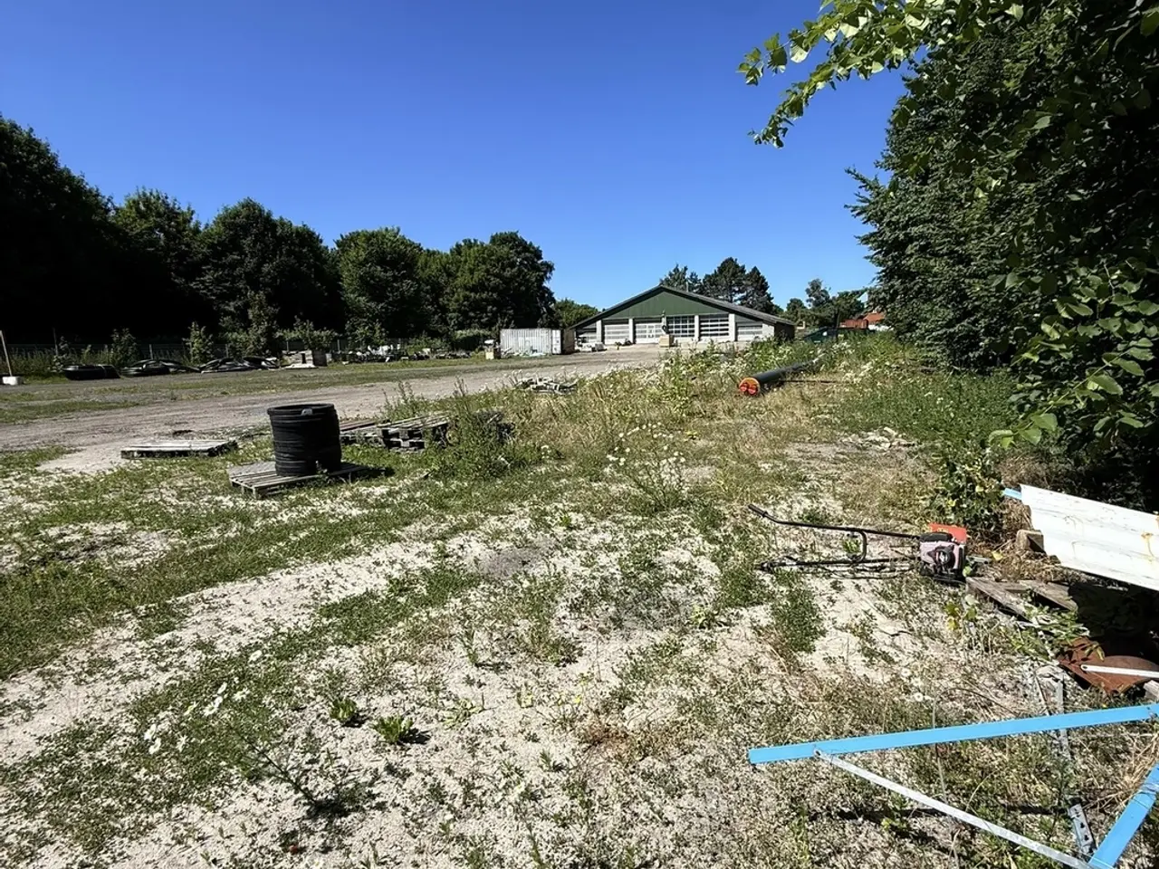 Billede 7 - Erhvervslejemål på 911 m² med værksted. hal og kontor