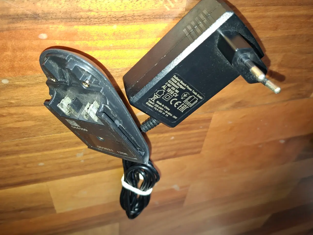 Billede 2 - Bosch 18v oplader