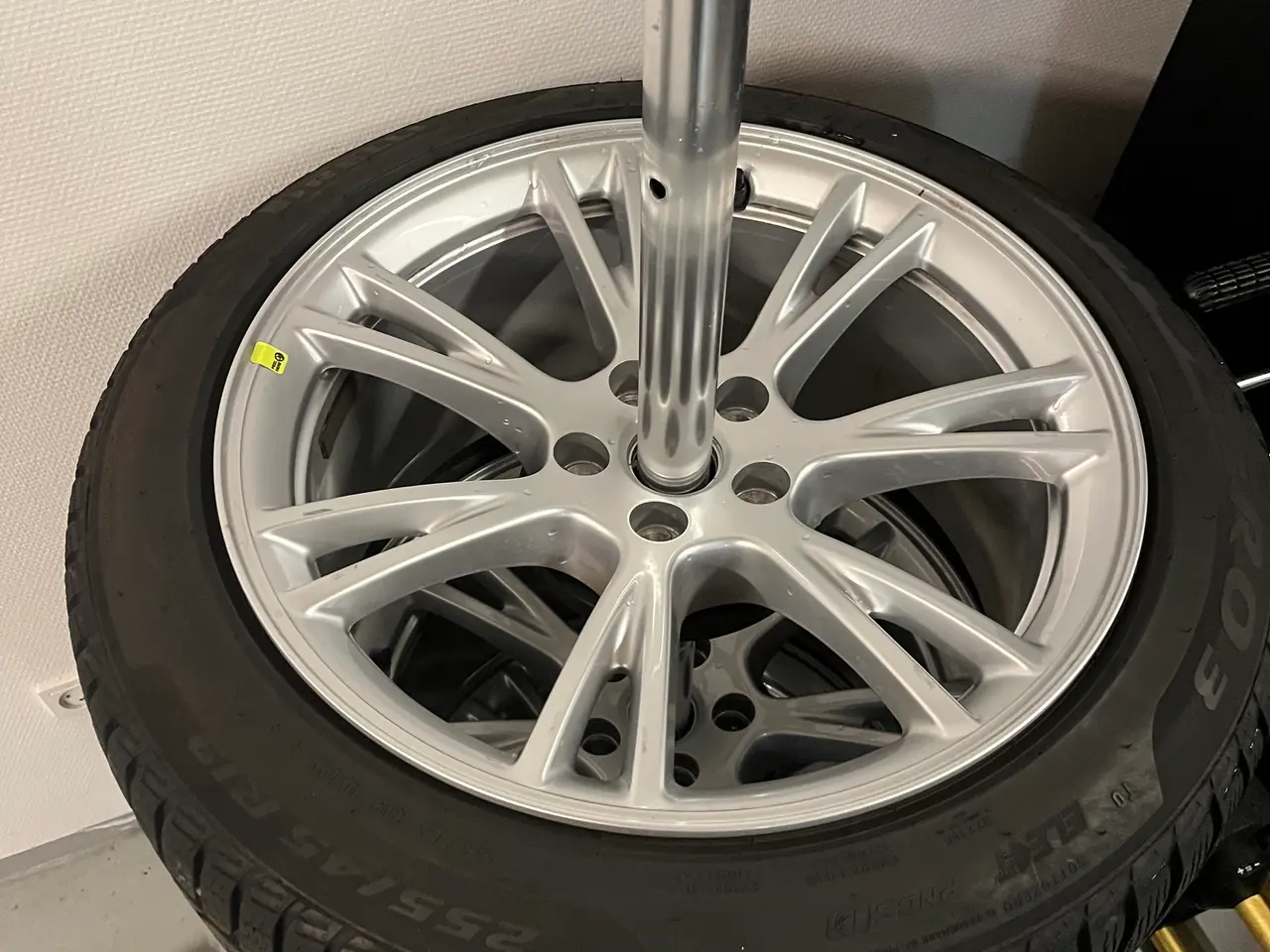 Billede 6 - Tesla Model Y vinterhjul 5x114,3 - 255/45 R19
