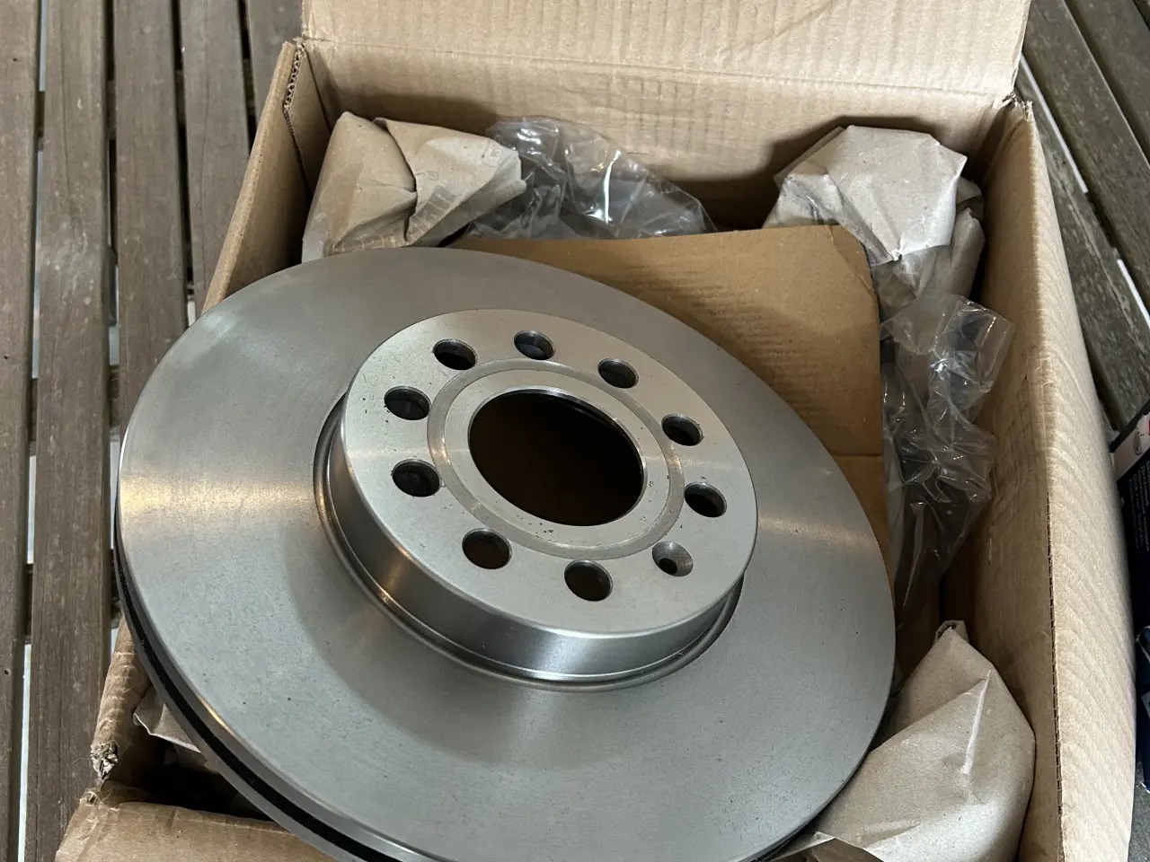 Billede 2 - BOSCH Bremseskiver+klodser til VW Golf VII mf.