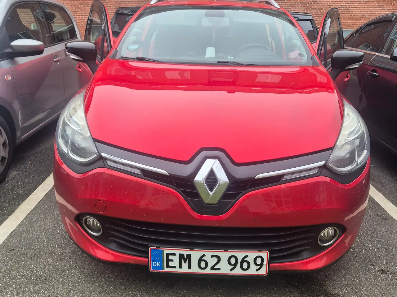 Billede 4 - Rød renult clio fra 2014
