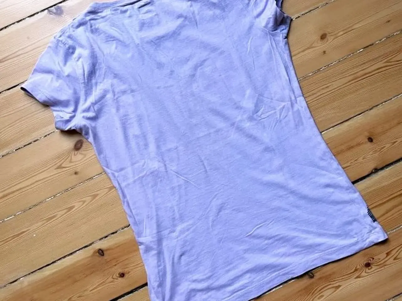 Billede 4 - Lilla t-shirt med glimmer