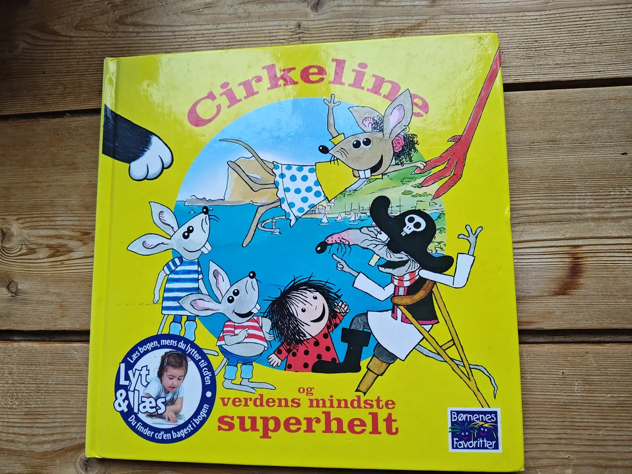 Billede 1 - Cirkeline og verdens mindste superhelt BOG uden CD
