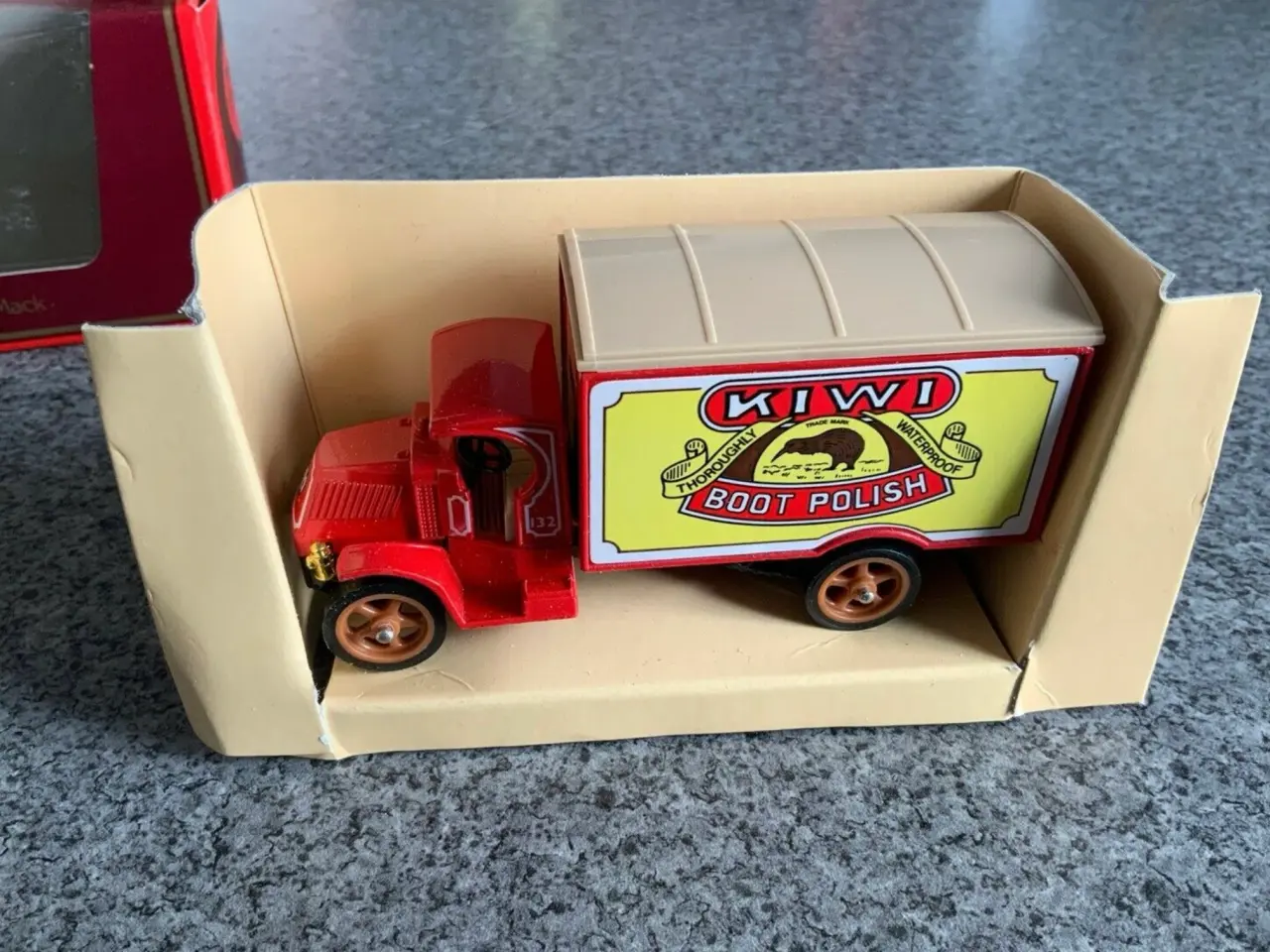Billede 2 - Matchbox Models of Yesterday, Y-30, 1920 AC Mack