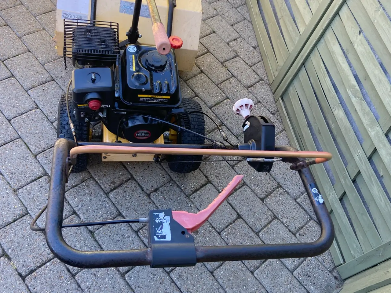 Billede 3 - Texas Snow Thrower 6.5B fejemaskine med benzinmoto