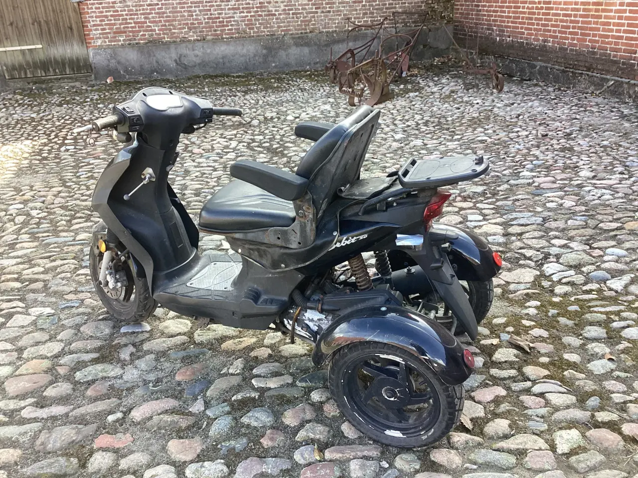 Billede 2 - Sym orbit 3 hjulet. 2500 kr eller kom med et bud