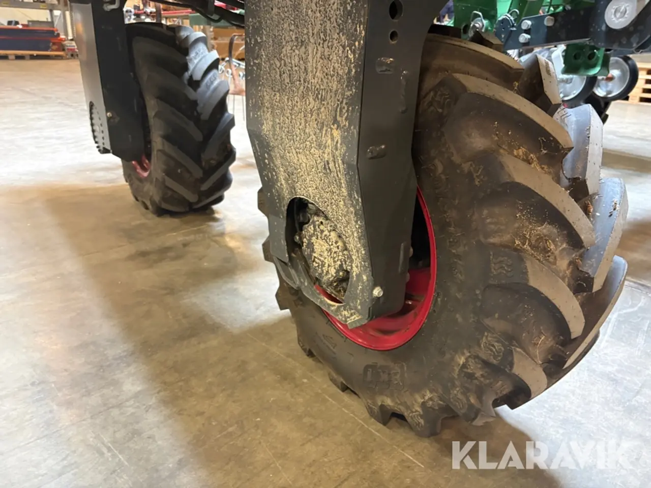 Billede 12 - Traktor Agrointelli Robotti LR med redskaber