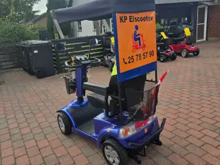 Elscooter med tag på