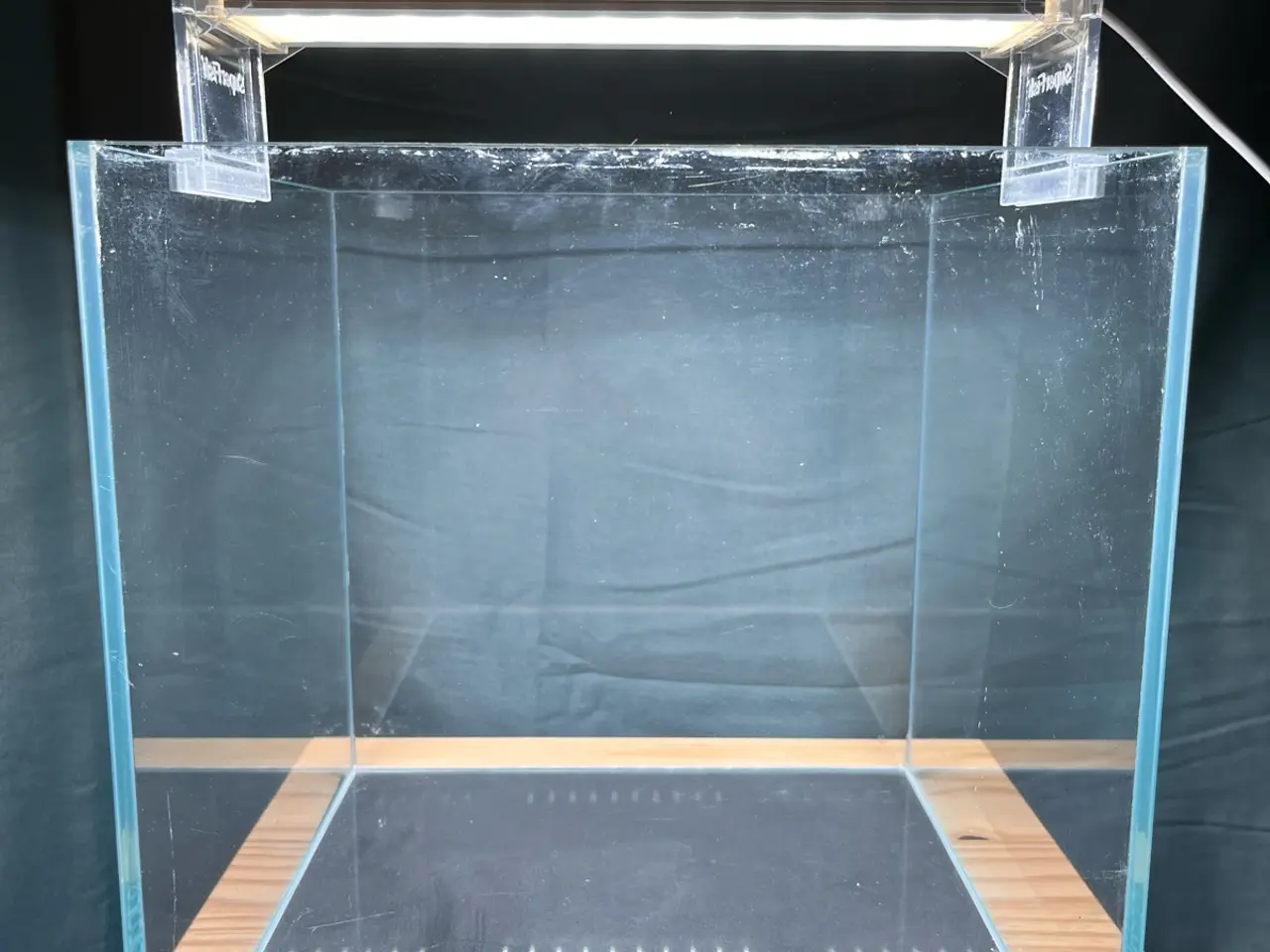 Billede 2 - Superfish Scaper Qube 25 akvarium (30x30x30 cm)