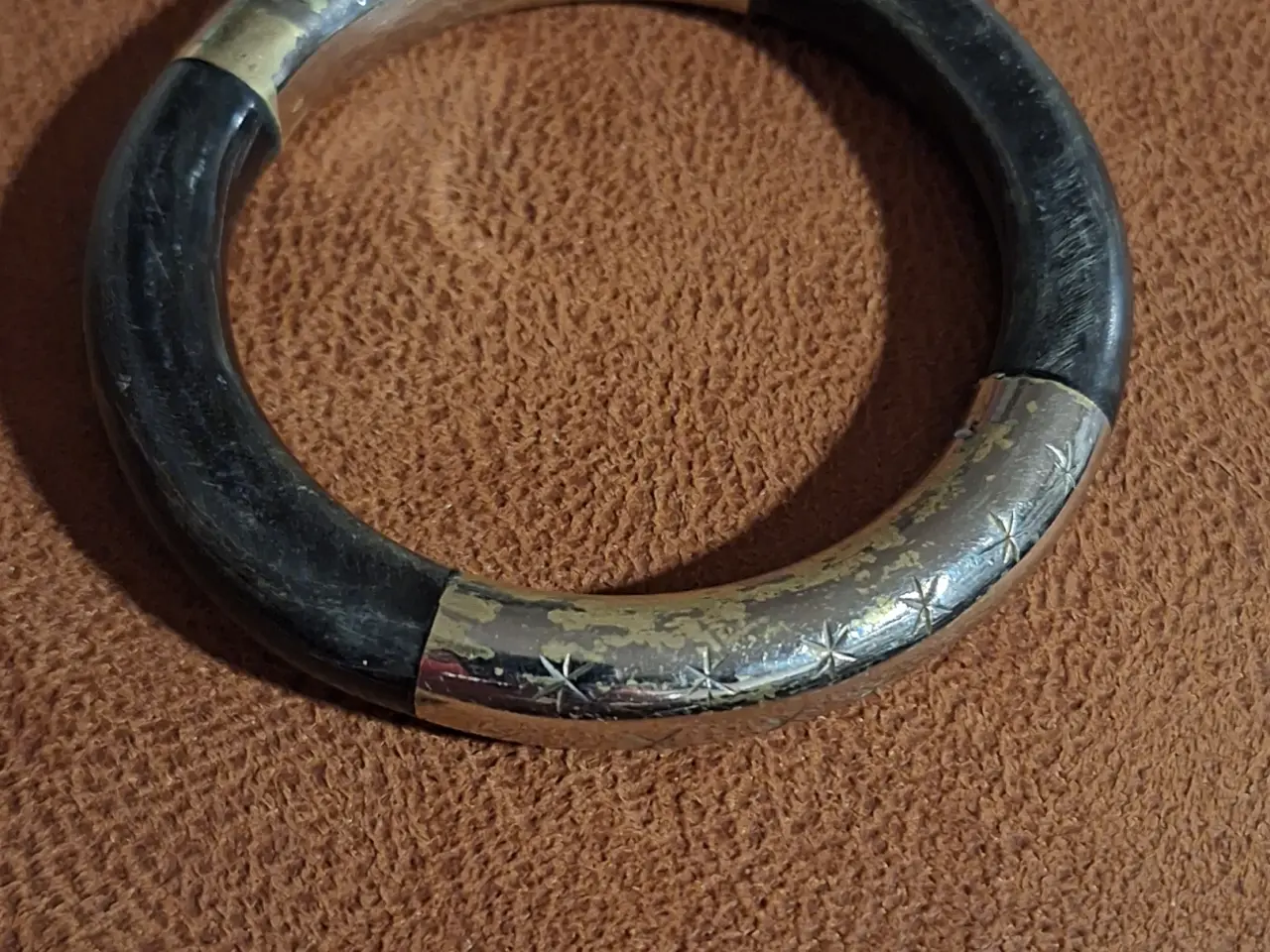 Billede 4 - Armring i sort træ 