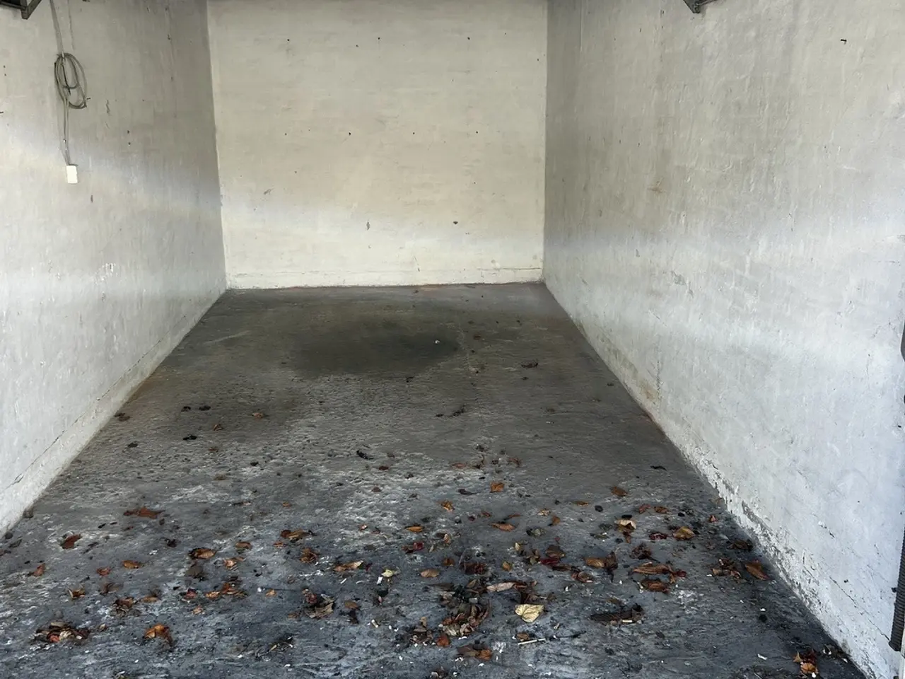 Billede 1 - Garage eller opbevaring centralt på Amager
