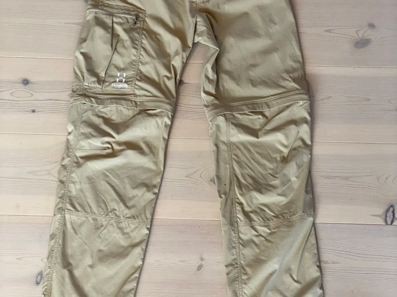 Billede 1 - Beige Haglöfs zip-off bukser str. 46