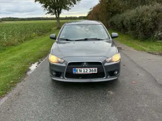 Mitsubishi lancer 1.8