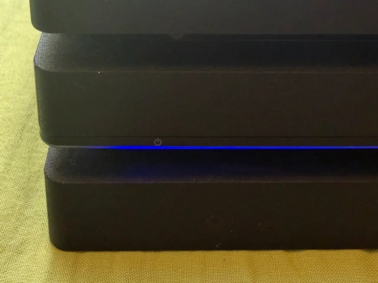 Billede 2 - Ps4 pro 1 tb med nogen spil sælges
