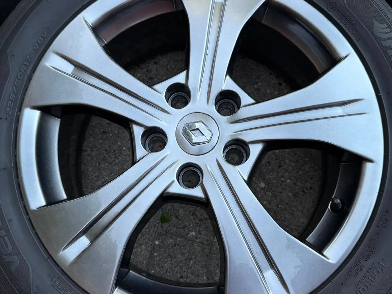 Billede 5 - Renault alufælge 17”