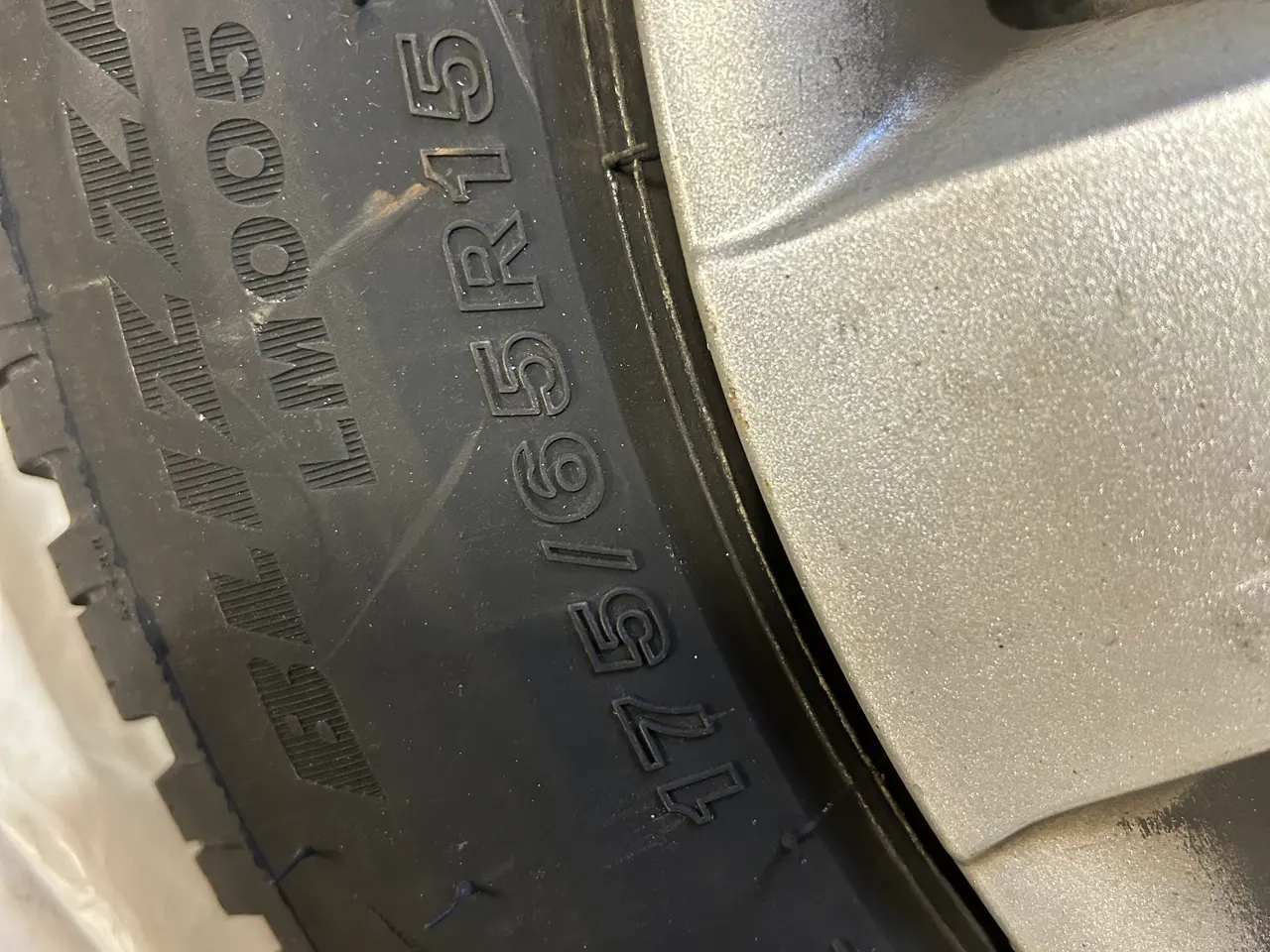 Billede 10 - Bridgestone vinterdæk på stålfælge