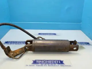New Holland M135 Cylinder 5146655