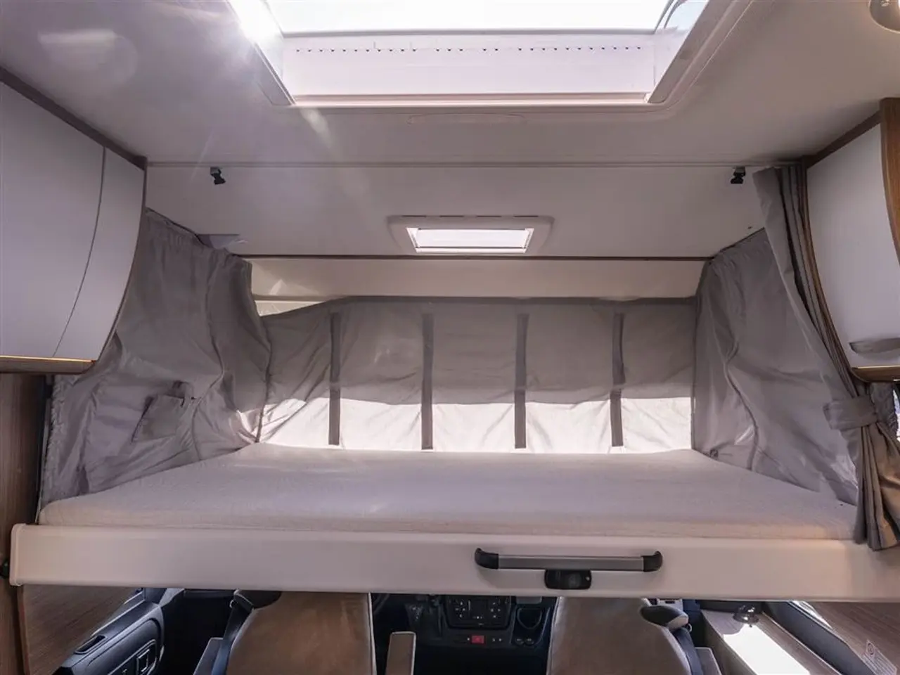 Billede 7 - 2021 - Carado I 338 Aut. Topudstyret Helintegreret Carado med automatgear