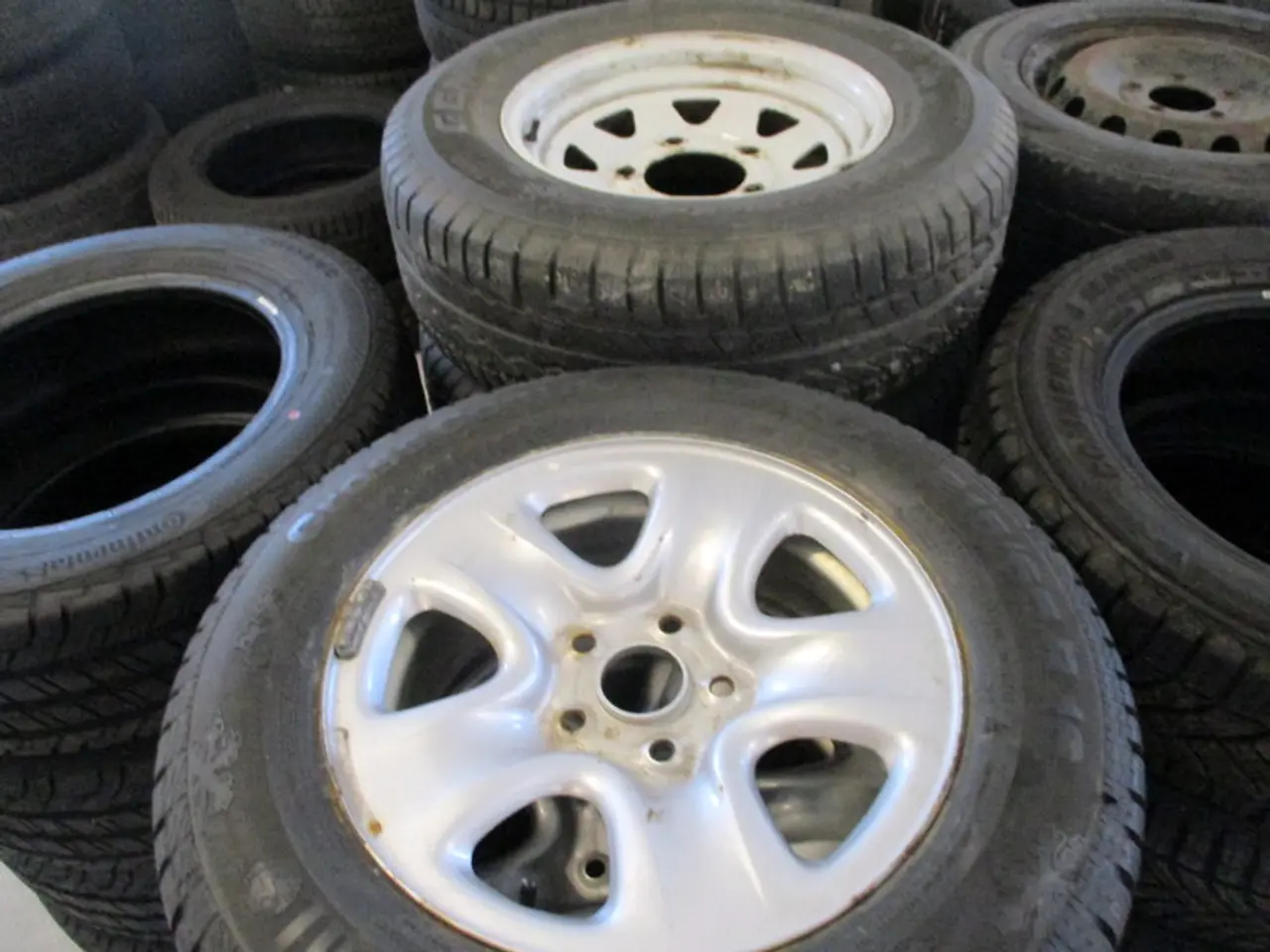 Billede 7 - 147 Varevogns/4x4dæk sælges samlet