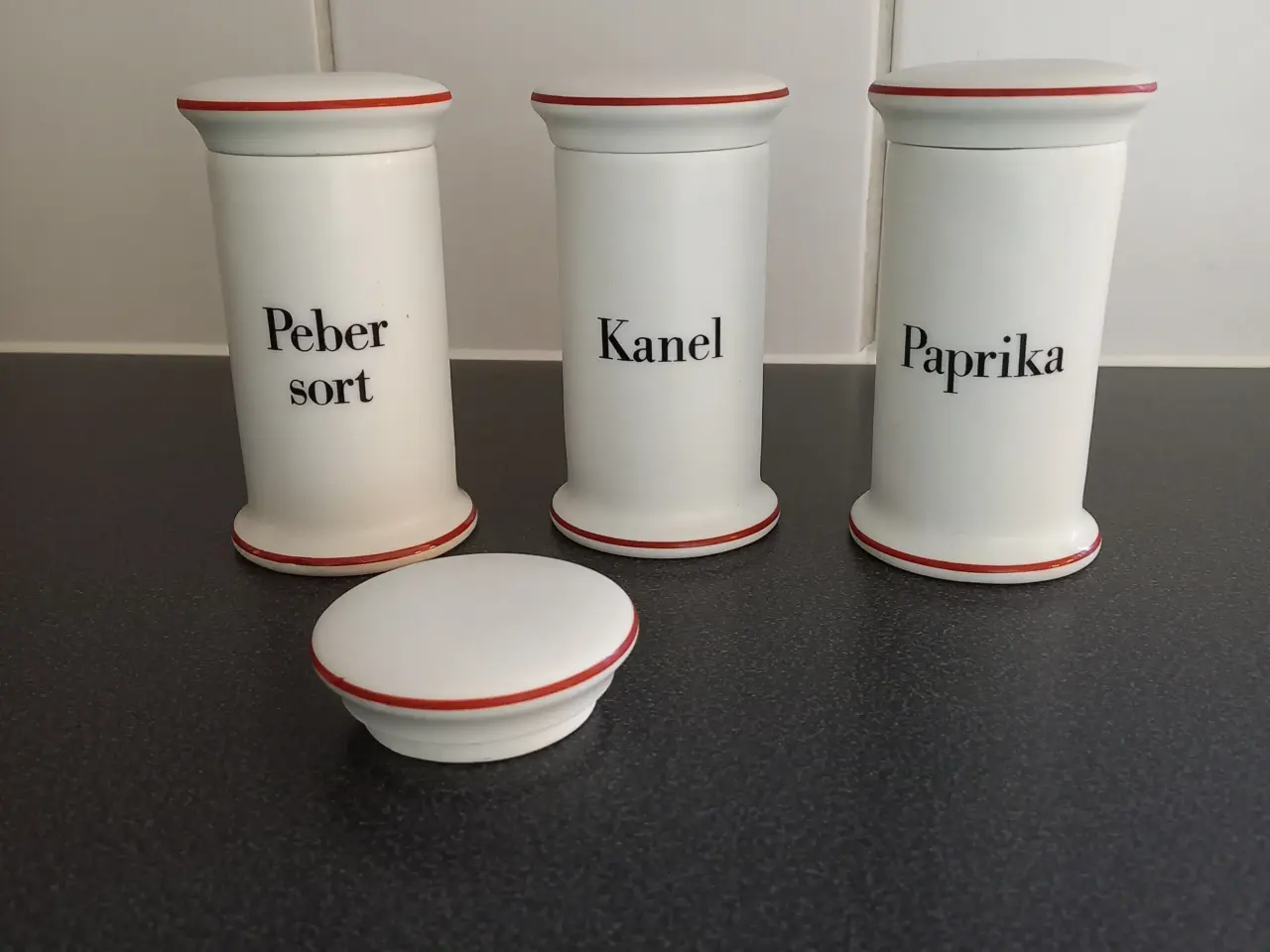 Billede 1 - Bing & Grøndahl krydderikrukker