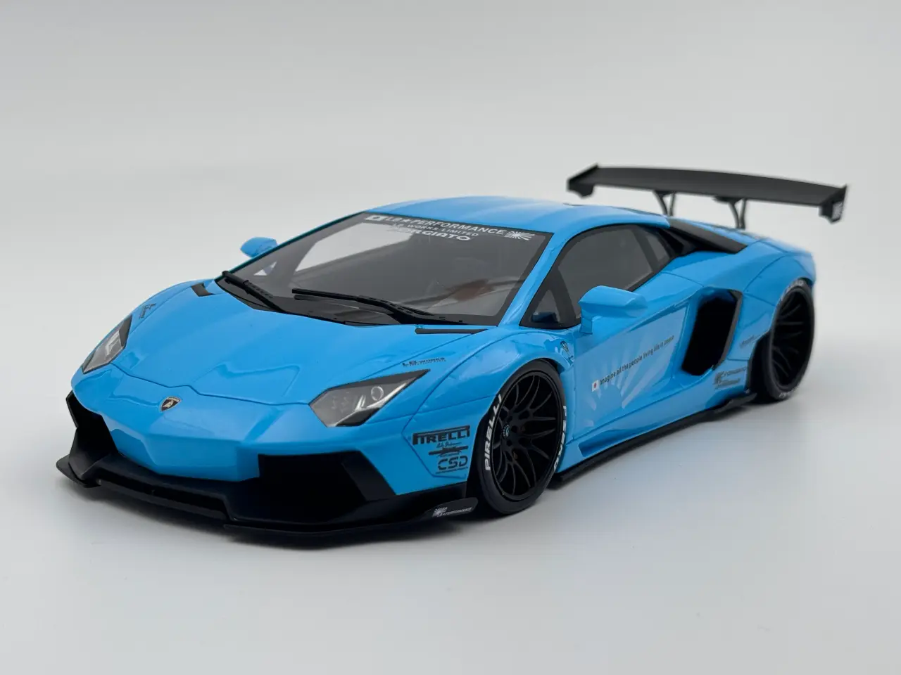 Billede 1 - 2011 Aventador LP 700-4 Liberty Walk 1:18