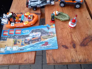 Lego city redningsbil 60165