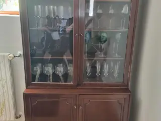 2 delt vitrineskab