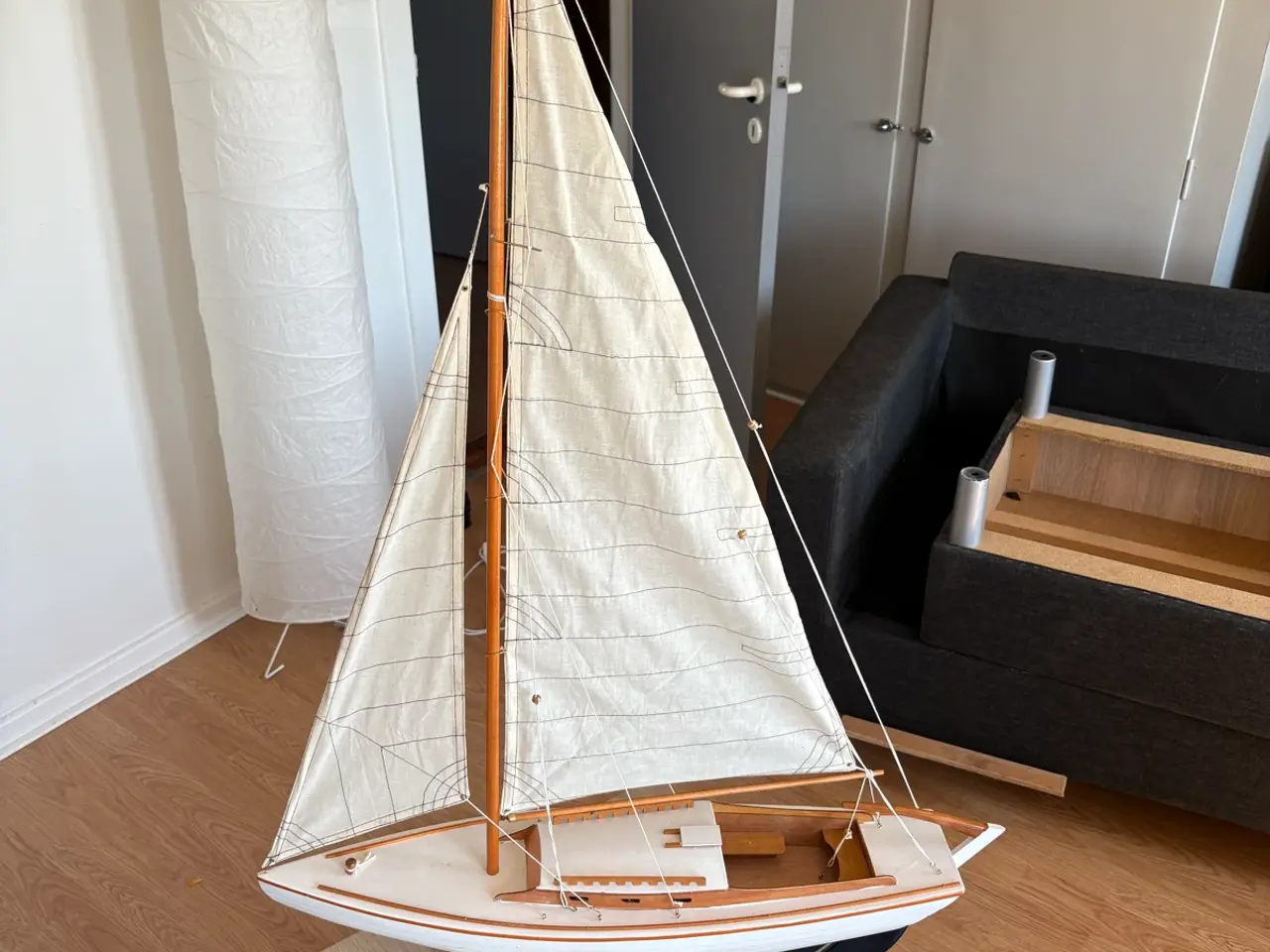 Billede 4 - Stort model sejlskib i træ