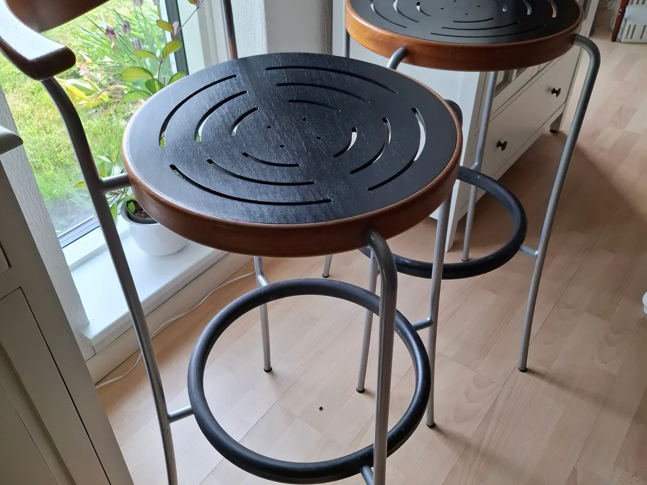 Billede 2 - 2 stk. Rumas Circle barstole- Dansk design