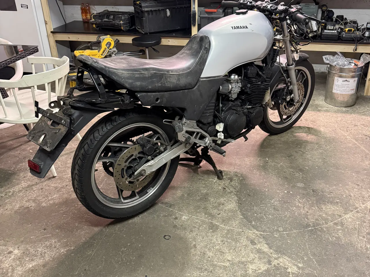 Billede 1 - SØGER dele til min Yamaha xj 600 51j
