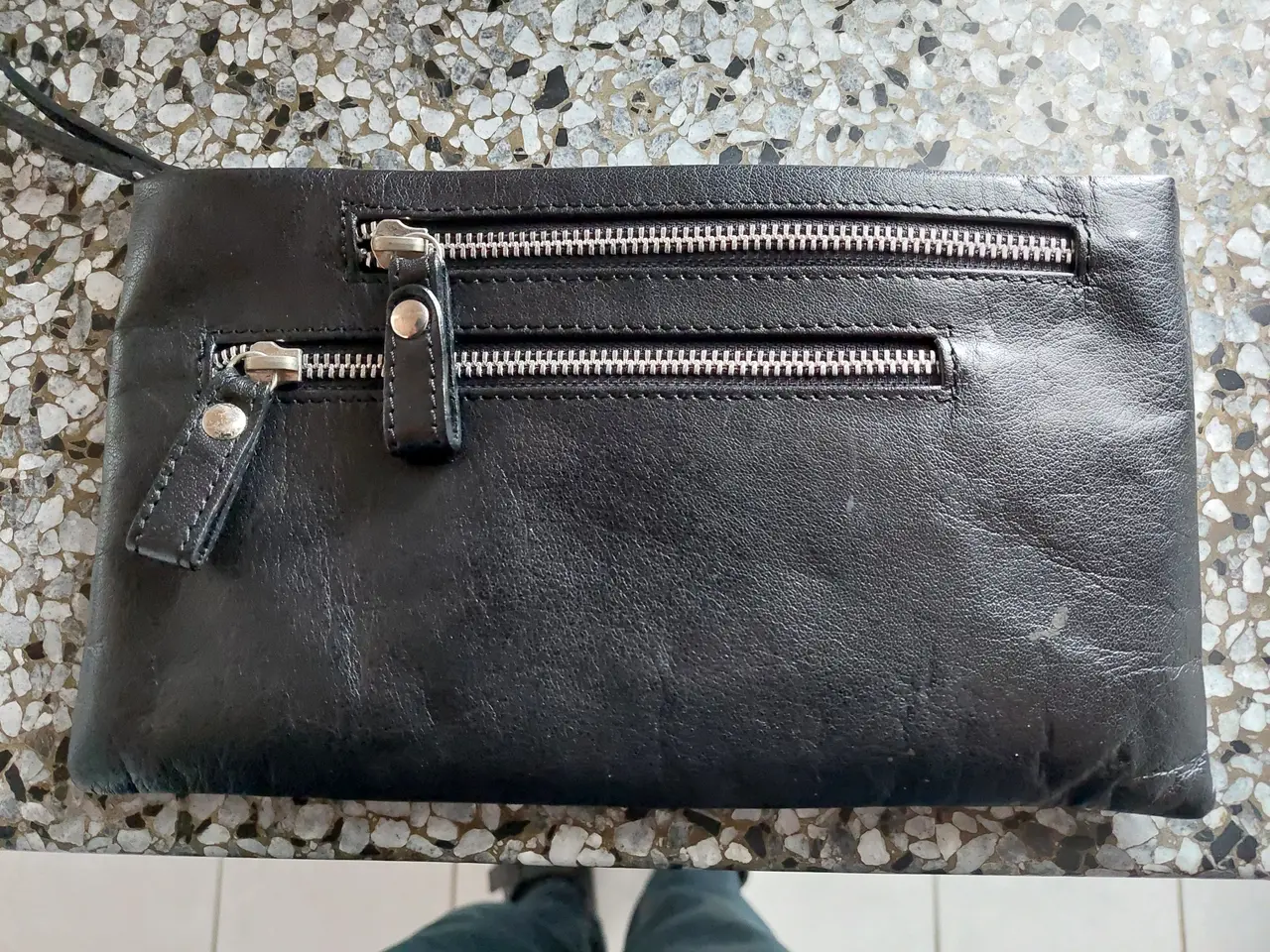 Billede 2 - Pæn lille Hånd-Taske Sort. Hånd Rem
