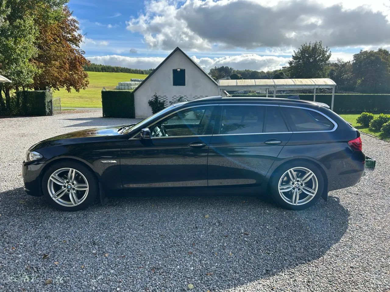 Billede 11 - Velholdt BMW 520i aut. st.car