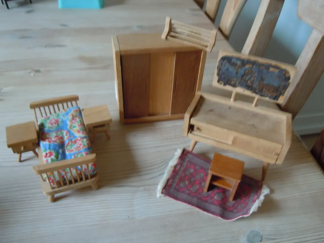 Billede 1 - Retro dukkehus møbler