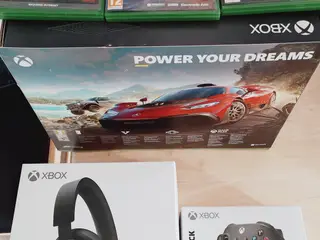 Xbox Series X 1TB Forza Edition med Disk Drev