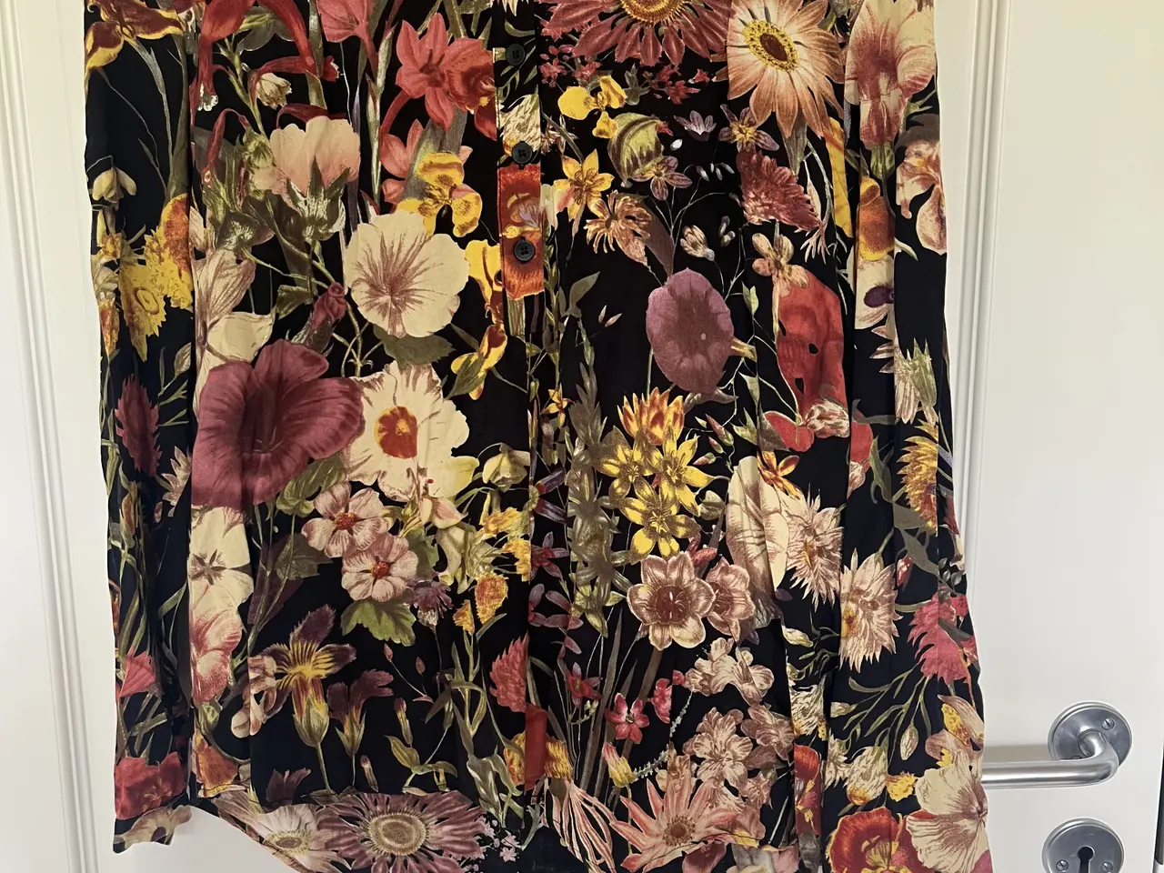 Billede 1 - Blomstret bluse fra ChaCha