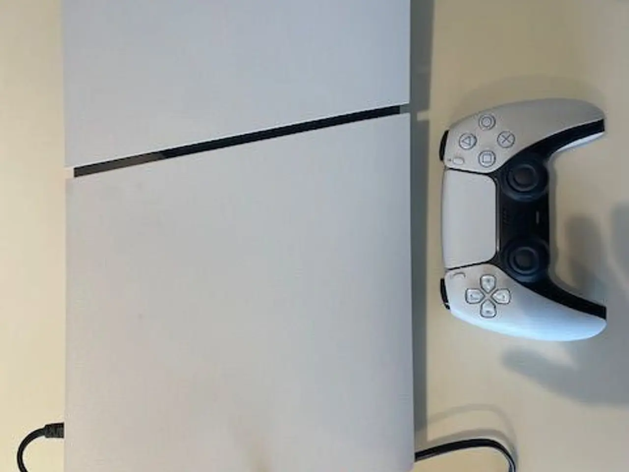 Billede 1 - PS5 Sælges næsten ny.