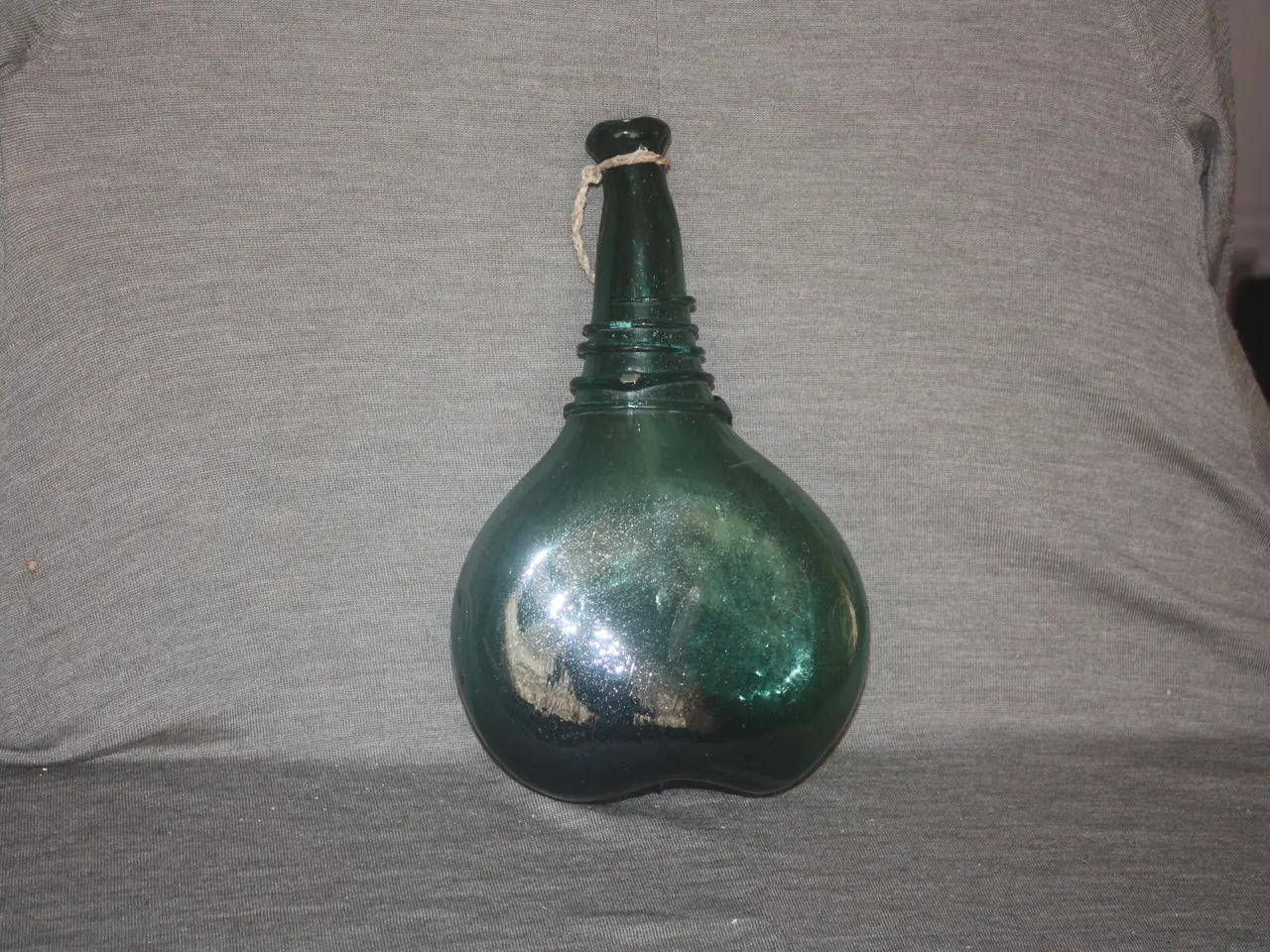 Billede 2 - Håndlavet glas sadel flaske højde 26 cm måske Iran