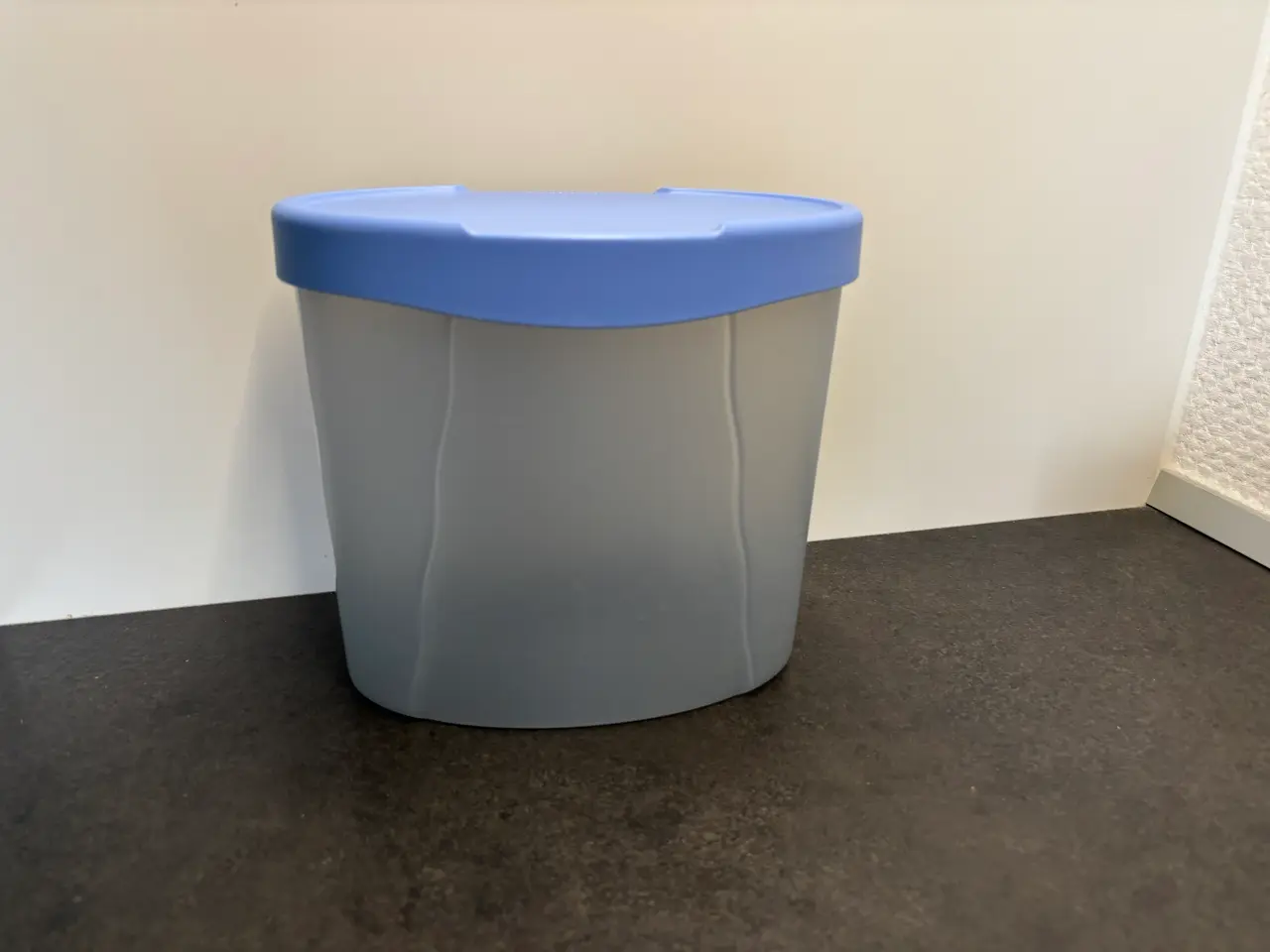 Billede 1 - Tupperware beholder