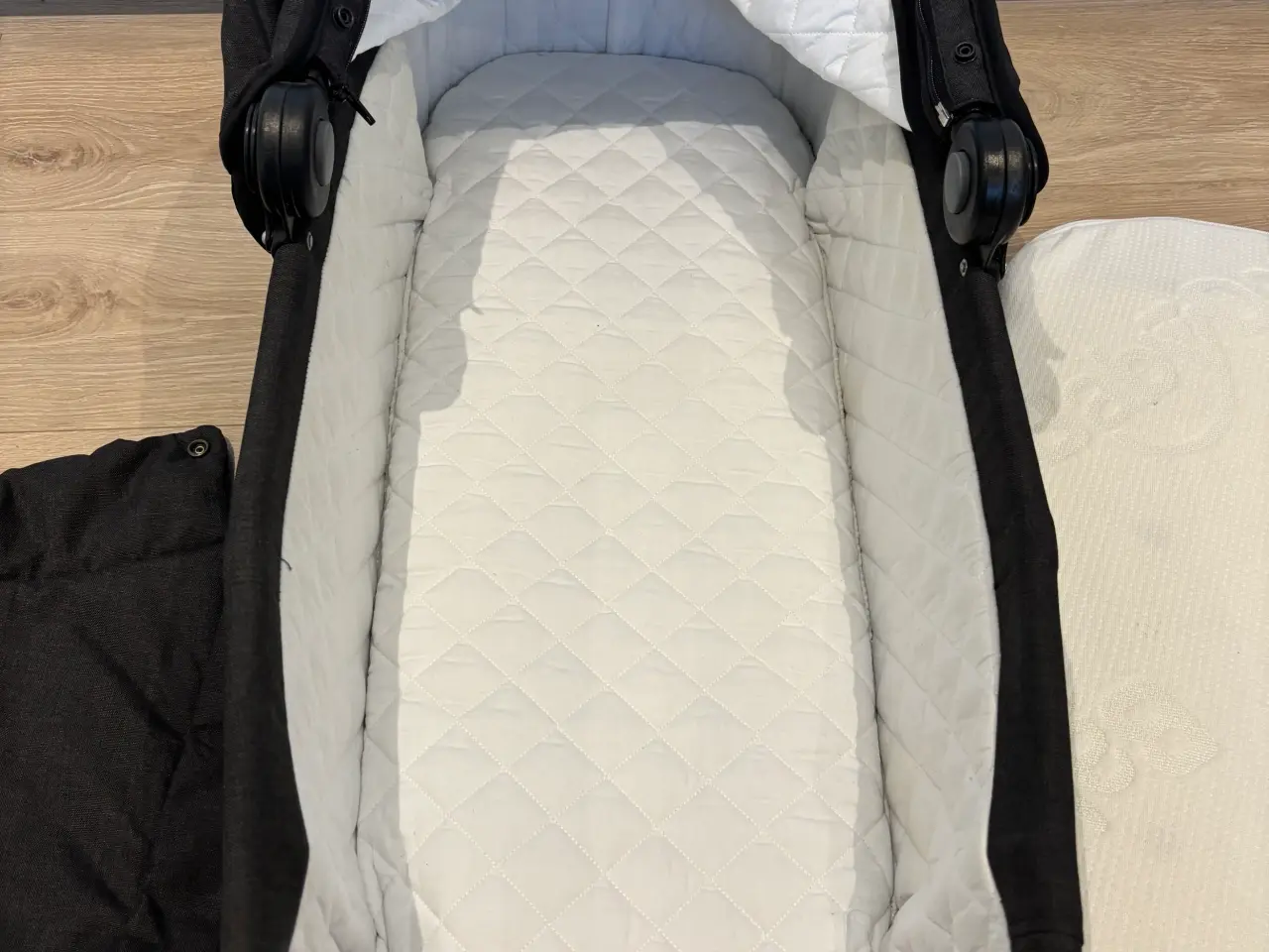 Billede 6 - Emmaljunga lift+ babydan madras