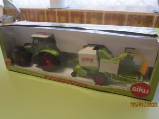1 stk Ny Modeltraktor CLAAS Ares 697 og CLAAS 255