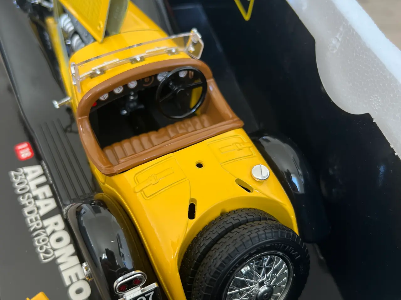 Billede 4 - Bburago Alfa Romeo 2300 Spider 1932
