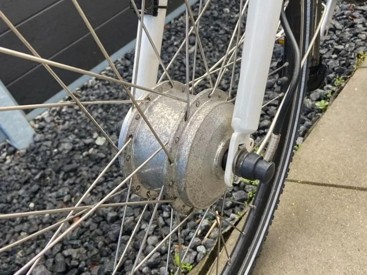 Billede 3 - Busetto. Uden batteri og Oplader. 26" Hjul, 46cm. 