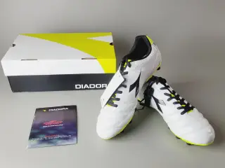 ⭐️· NYE Diadora Fodboldstøvler - FLERE STØRRELSER