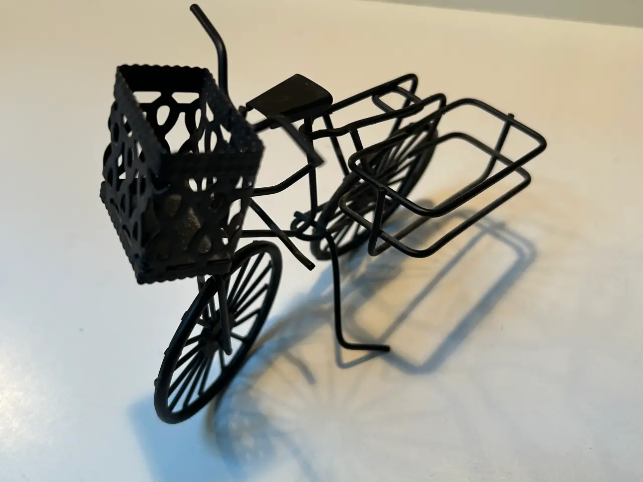 Billede 4 - Retro sort cykel til pynt